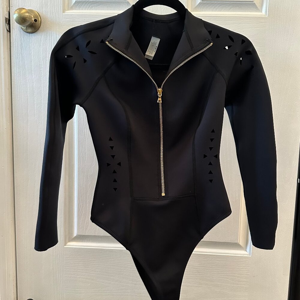 Gigi C Black Zipper One Piece Size M